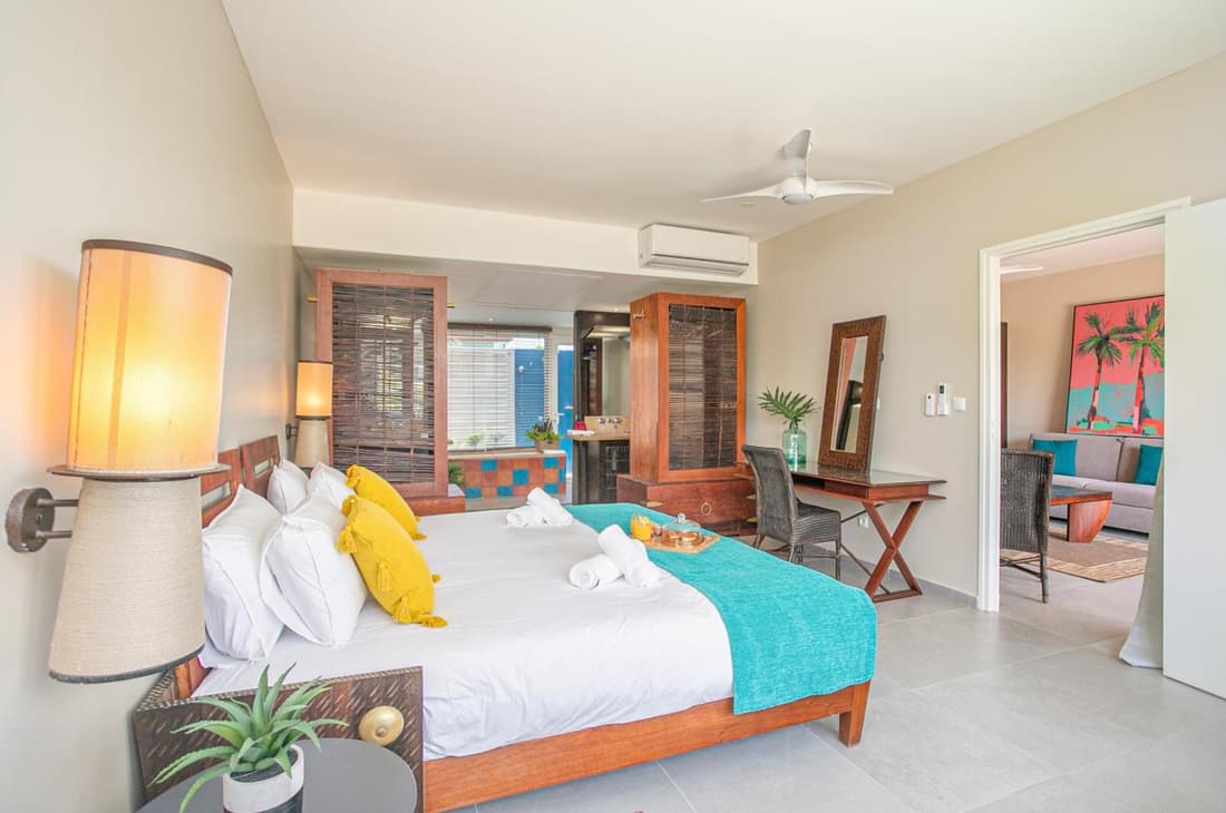 Au bord du lagon , Bungalow avec piscine privée