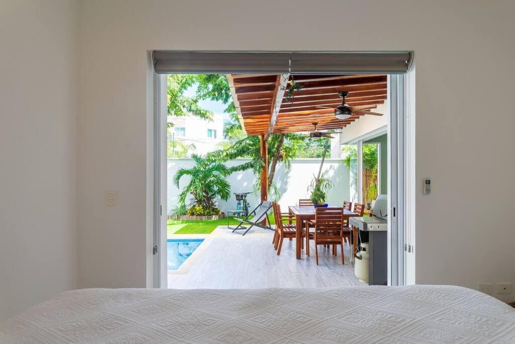 Luxury Private 3BED Villa, Garden, Pool,Security