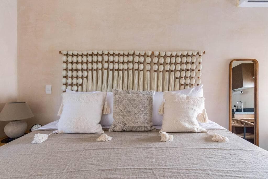 Exclusive studio in a gated community by CASA PARAISO