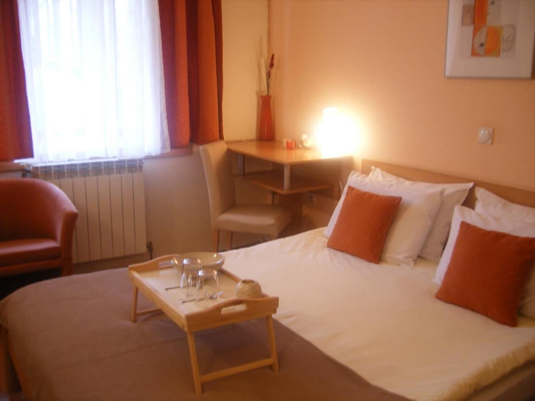 Hotel 7
