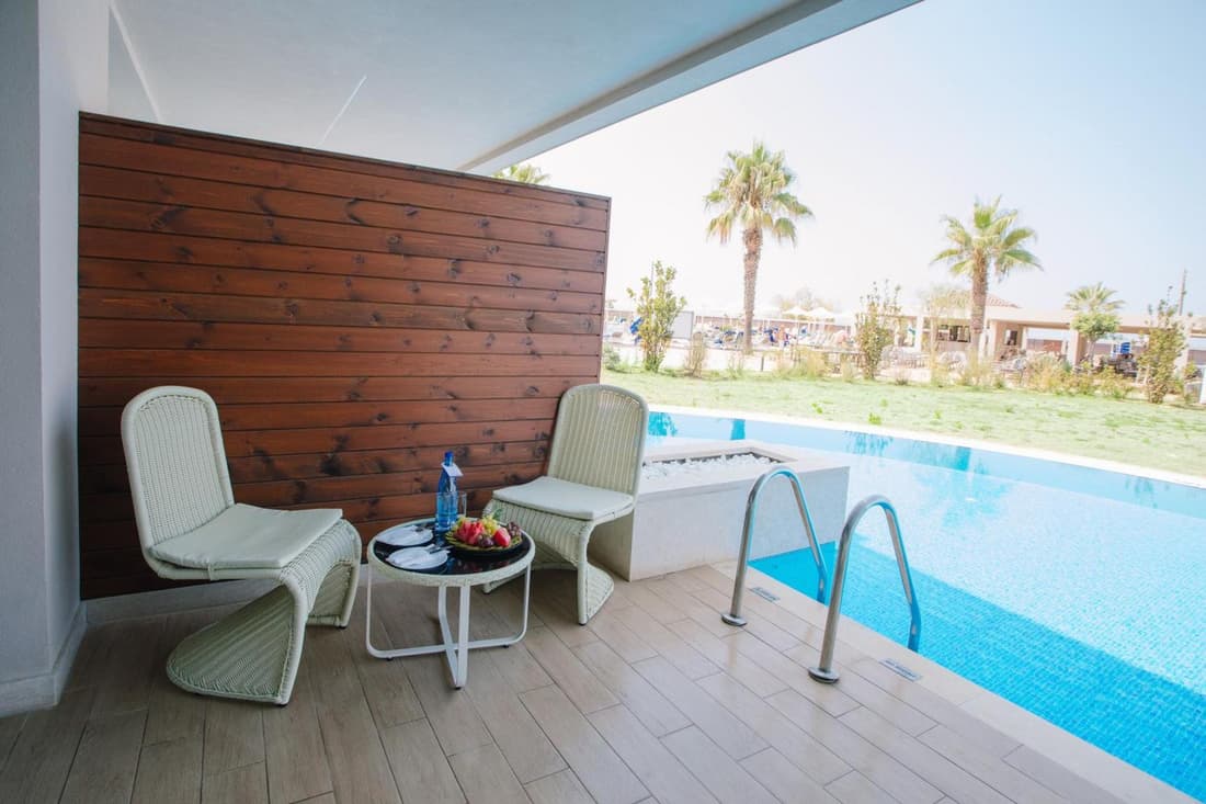 Almyros Beach Resort & Spa