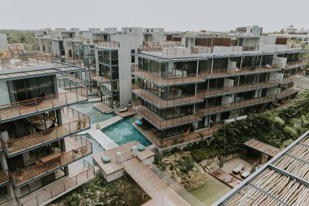 Cenote + Swim-Up + Luxury Condo