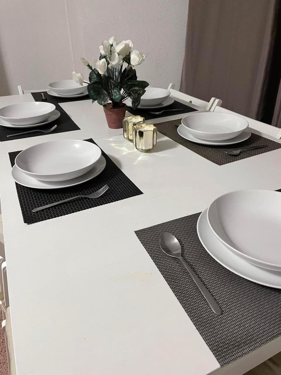 Piso Grande Amplio para grandes grupos 4 Dormitorios 2 baños,Asc 4AC y WIFI