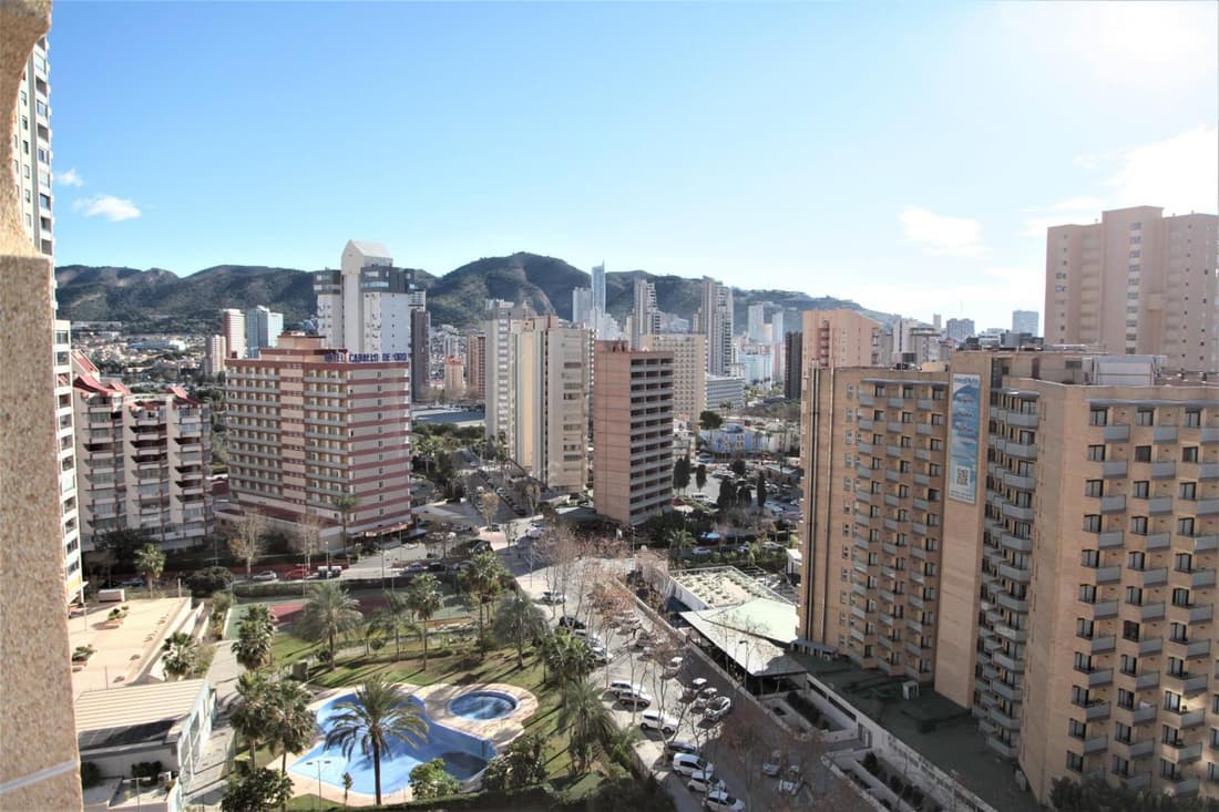 Cozy apartment just 8 min walk from the beach!