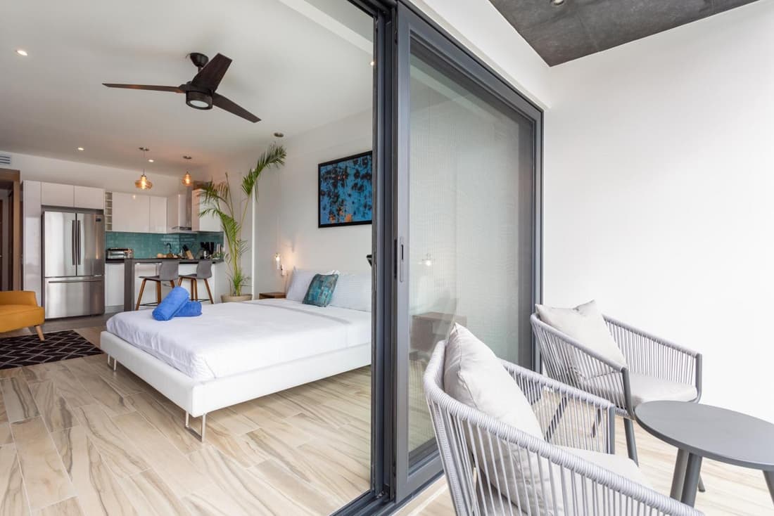 SOUL downtown 5 minutes away from the beach