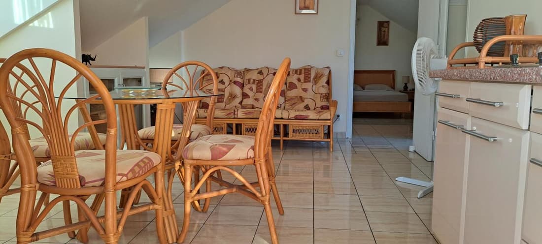 Logement spacieux deux pièces à Baie Mahault