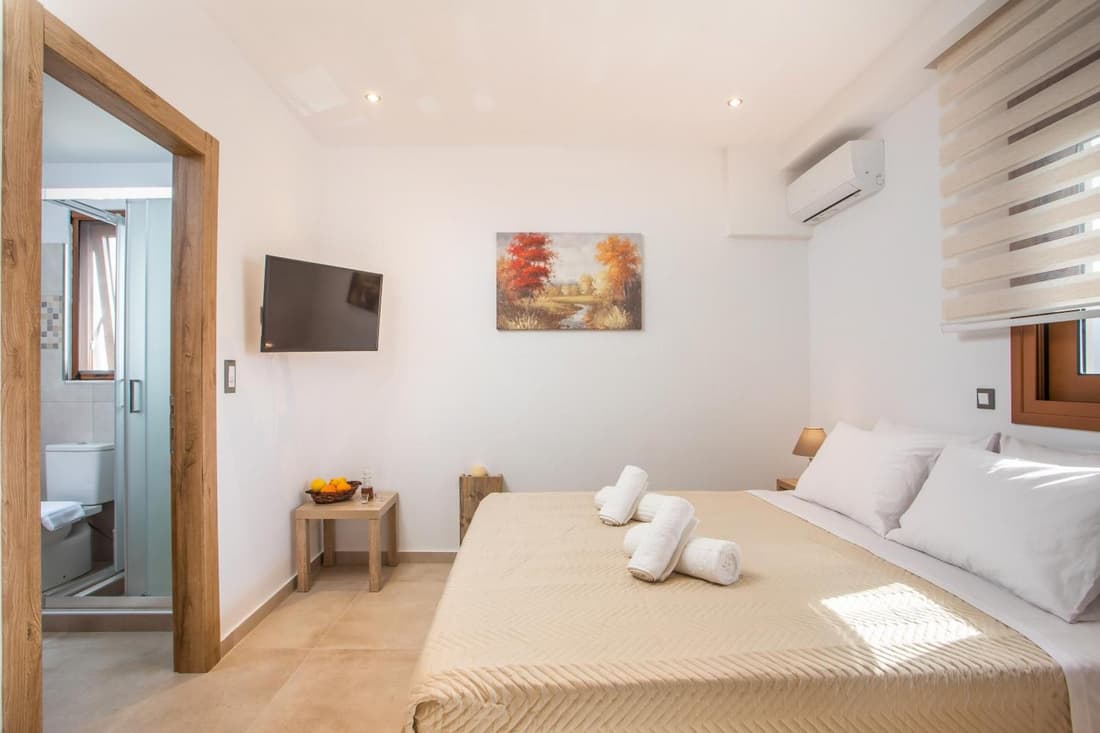 M&E APARTMENTS