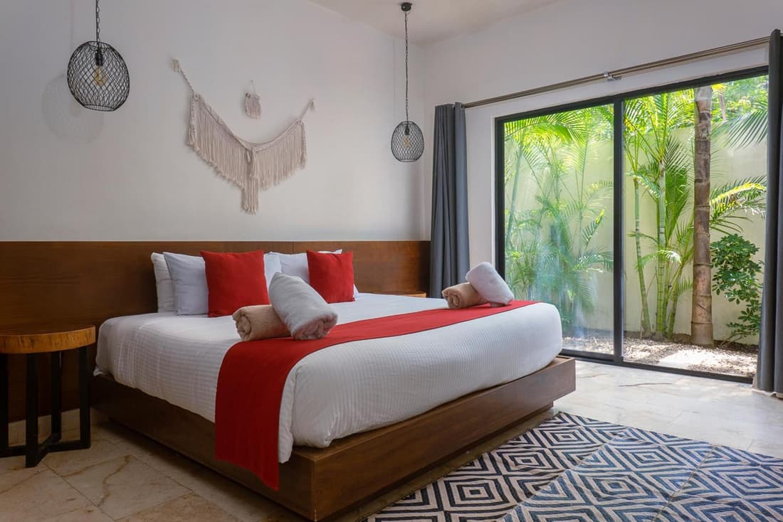 Spectacular 4BR Tulum Style Villa with Concierge and Secluded Pool