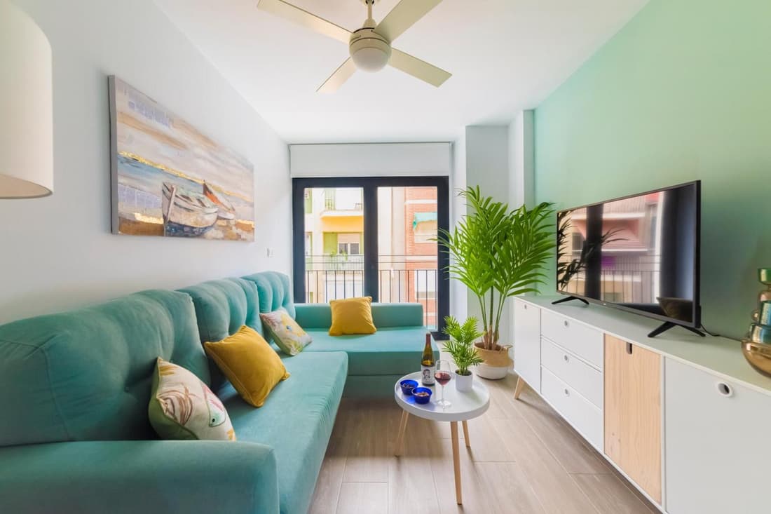 Bretón 17- Apartamentos con piscina climatizada en Alicante centro
