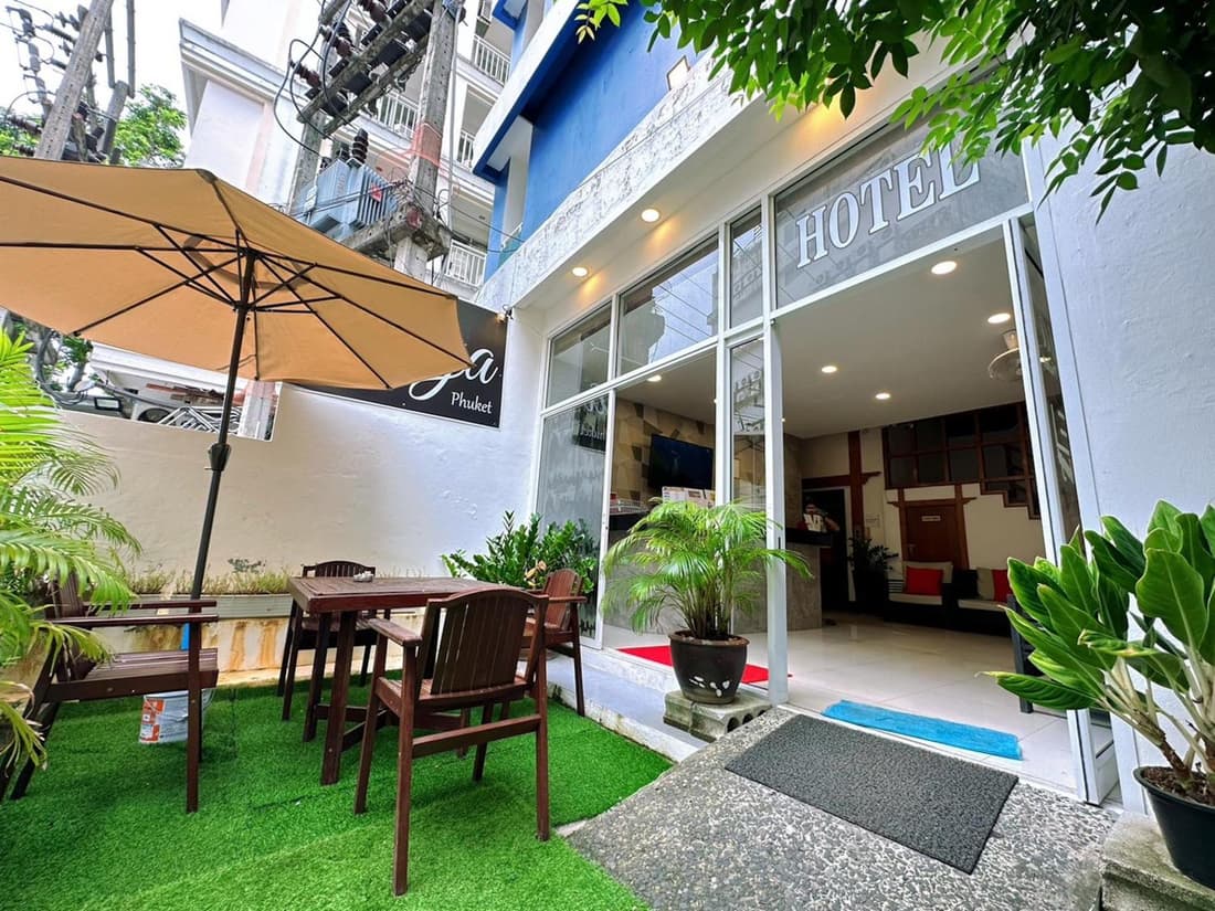 Hotel Baya Phuket - Rooftop Pool, Next to Food Market & Steps to Beach