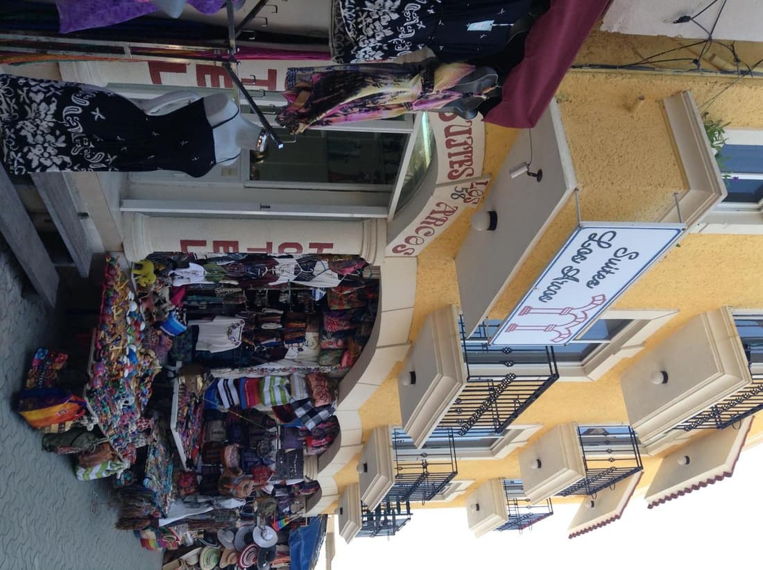 Suites Los Arcos