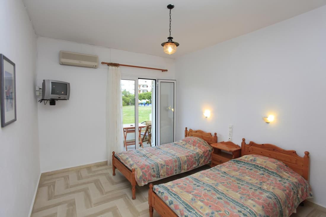 Yiannis Studios