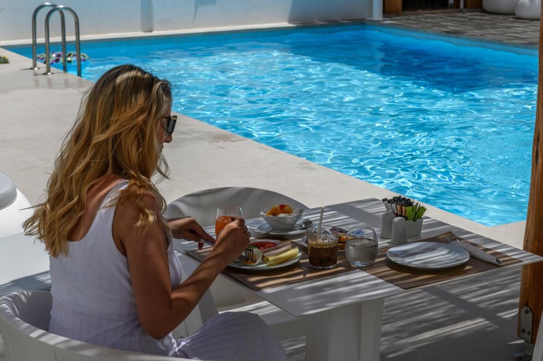 Mykonaki Hotel