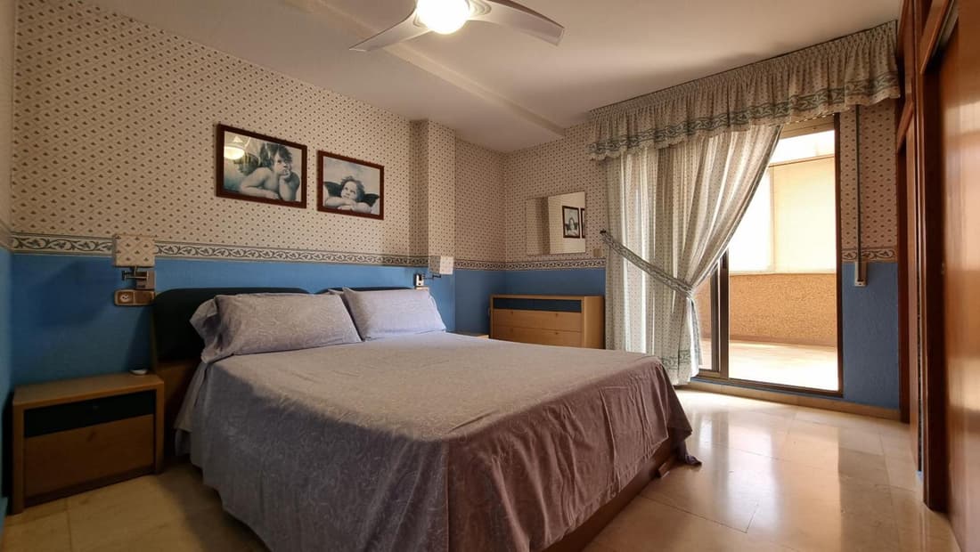 Ático con terraza y 2 habitaciones en casco antiguo