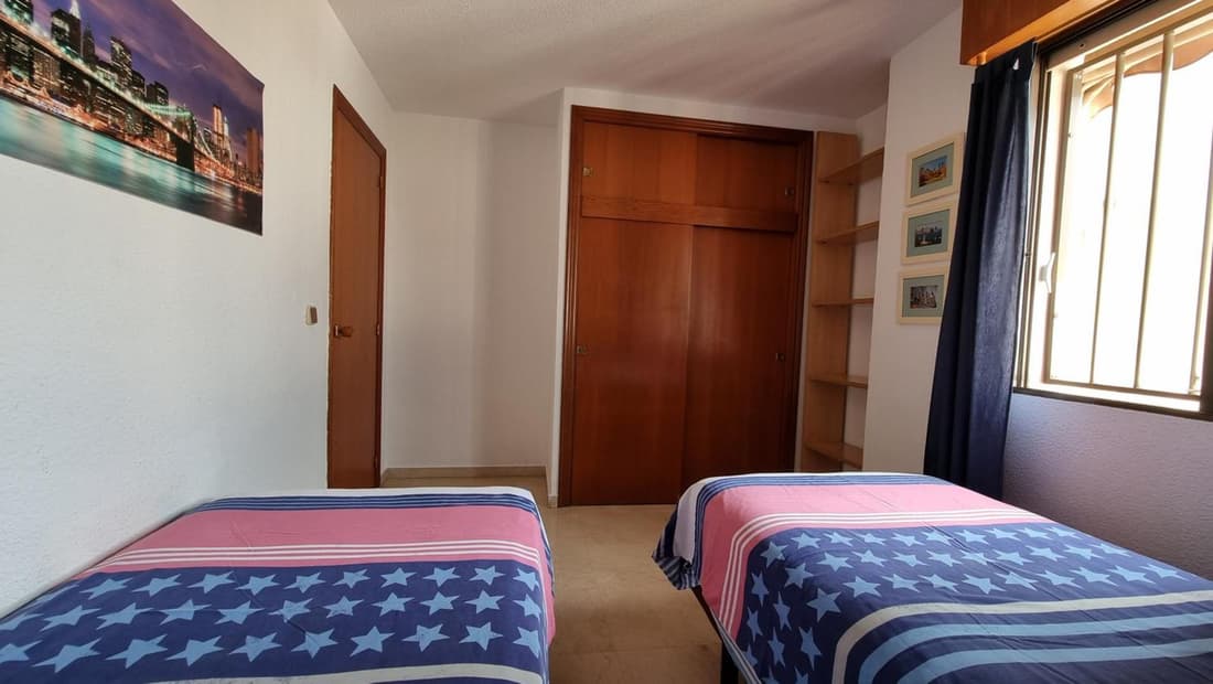 Ático con terraza y 2 habitaciones en casco antiguo