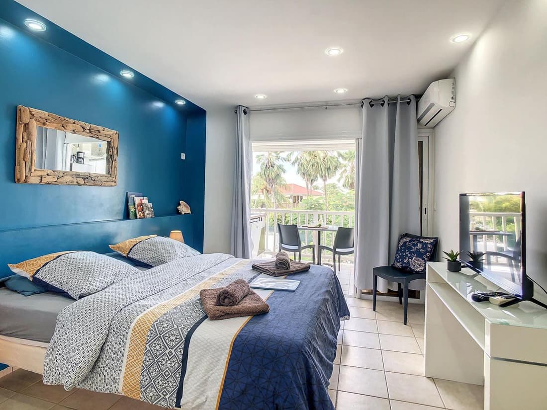 Studio Azur, résidence privée et piscines, citerne