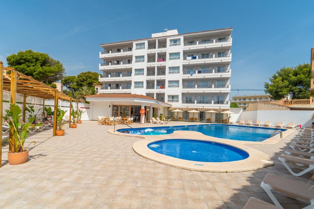 Hostal Alzina