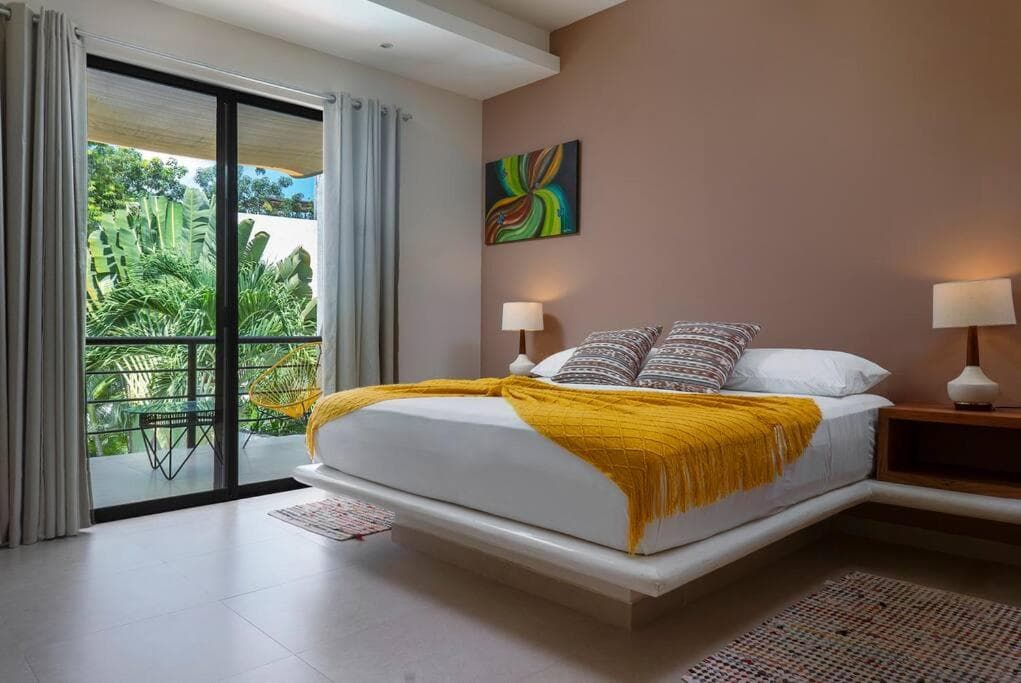 Wonderful Tropical Home 3BR, Garden, Private Pool.