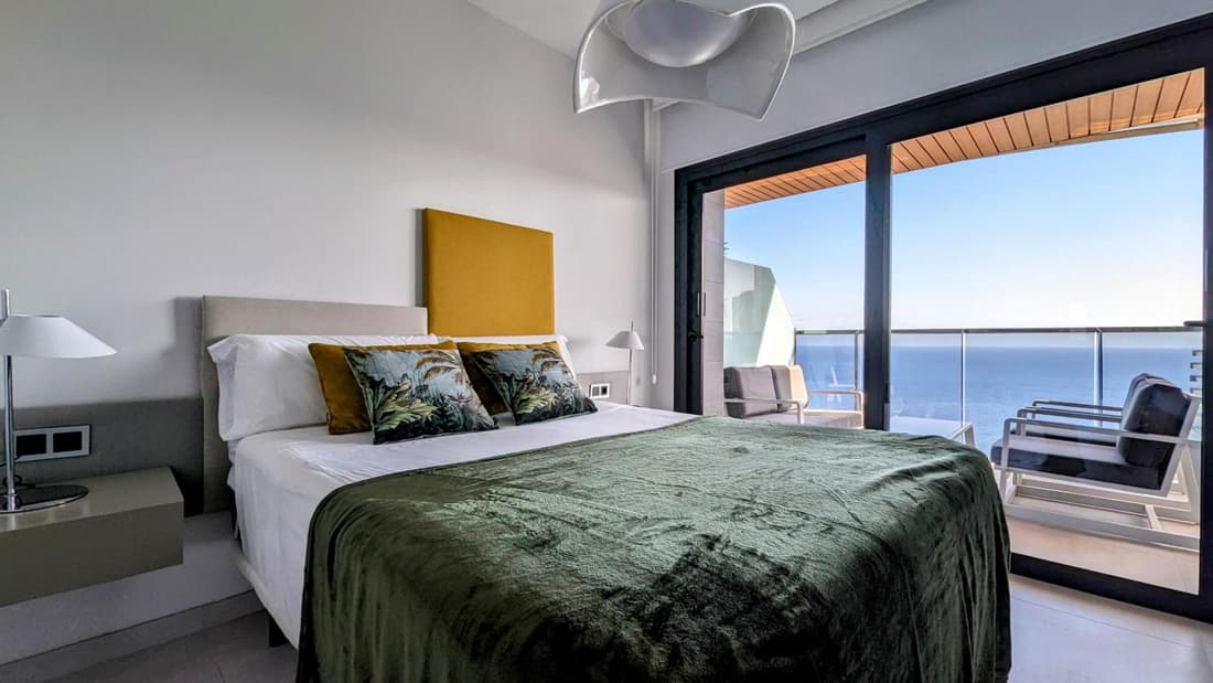 SUNSET WAVES WoW apartment
