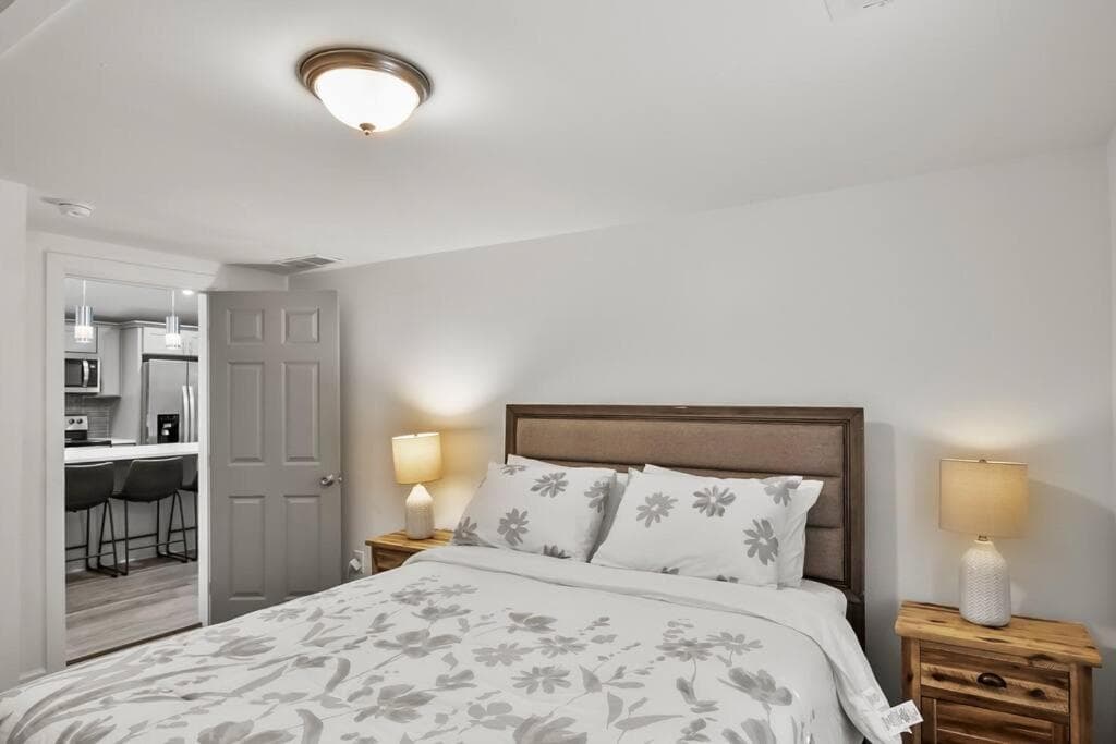 4-Bed 2-Bath Pet Friendly Home in Heart of Atlanta