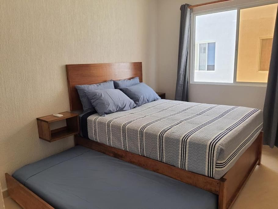 Casa de 3 habitaciones TODAS con baño propio, 3 y medio baños en toal, alberca, cupo hasta 12 personas