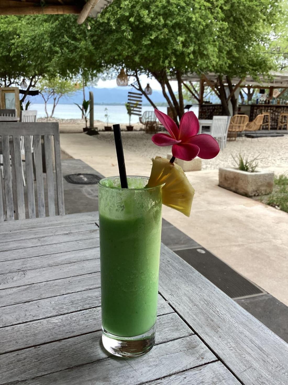 Juliantos by the sea