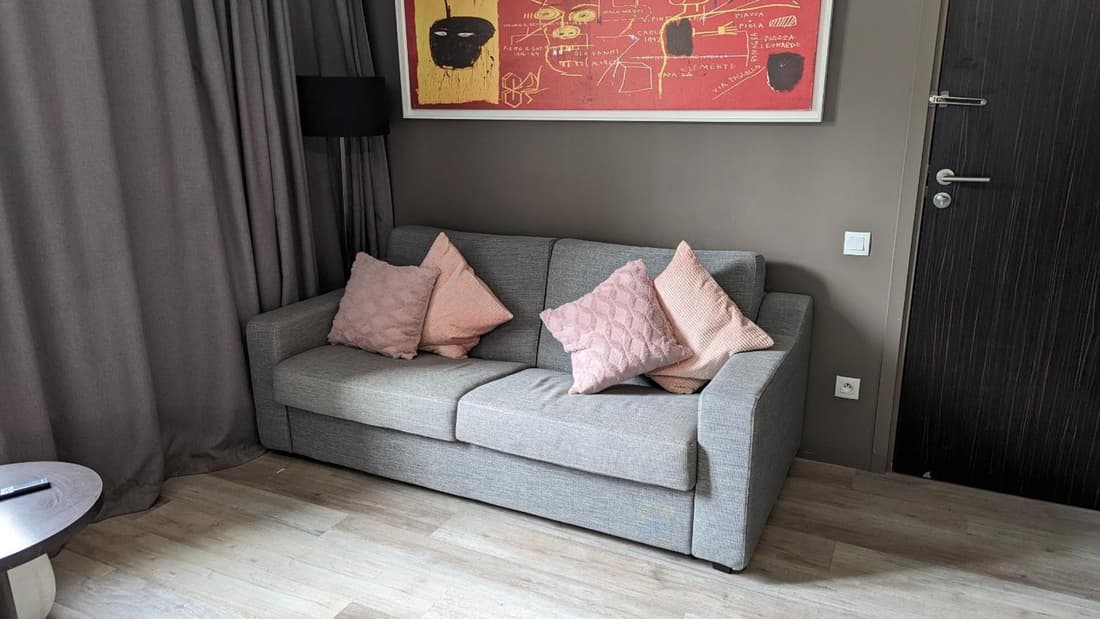 Disneyland Deluxe flat, outside pool, Climatisation, 1 min to Disney Parks