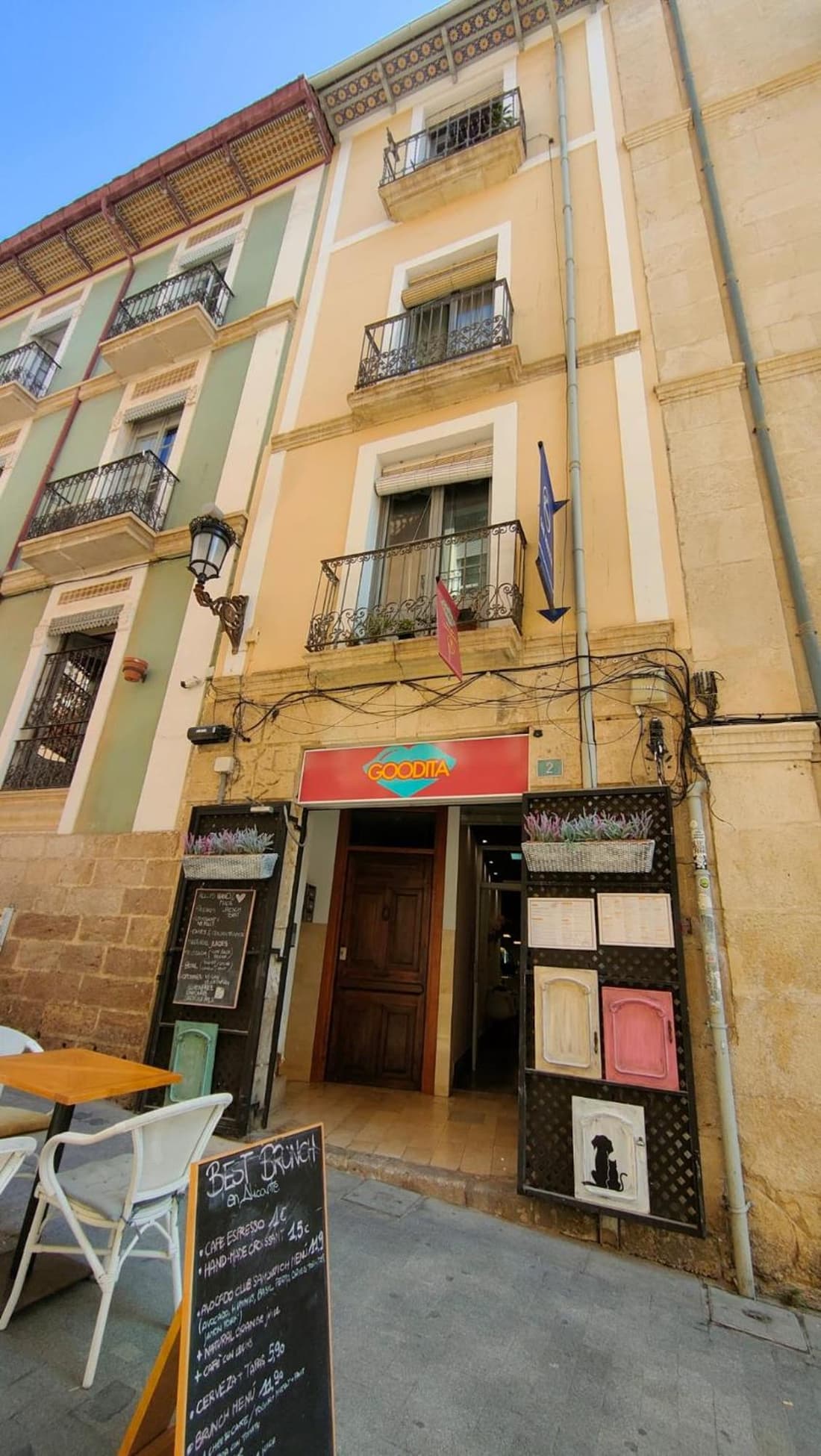 Palm Square - One minute from the sea!