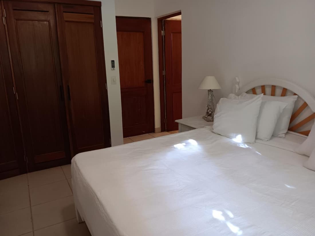 Bonita Village Beachfront Apt with Pool & Balcony
