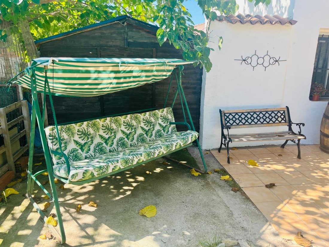 Alicante Garden & BBQ - Estudio adosado con Jardín, Parking Privado y Relax Total