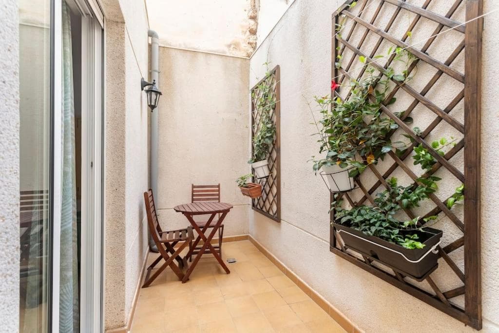 CastelPlace beach con plaza de Garage incluida, parking and AC