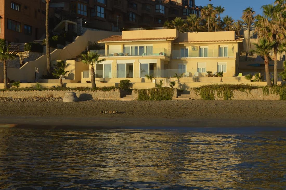 Maravilloso Apartamento AMANECER CABO a pie de playa y mar en CHALET ROQUETES