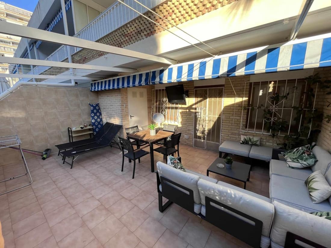 Apartamento con terraza en San Juan Playa