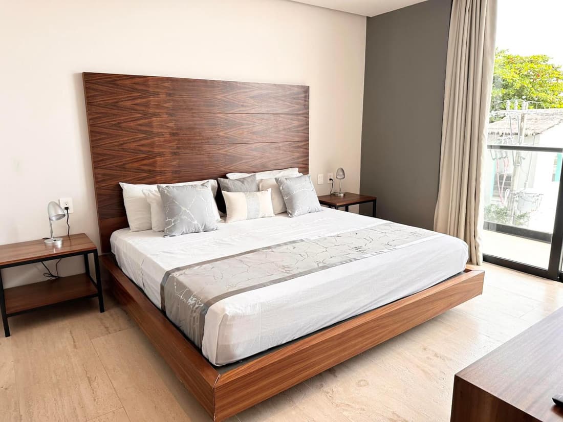 Paseo Luxury House
