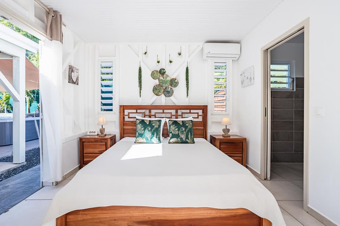 Magnifique Bungalow et Jacuzzi au cœur des plages