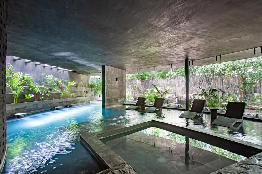 Encanto Luxe Jungle Apt 10min BeachHot TubKing