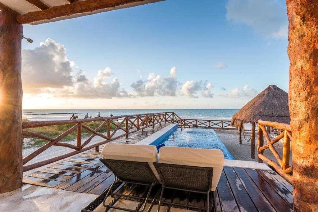 Casa Libelula Beachfront House