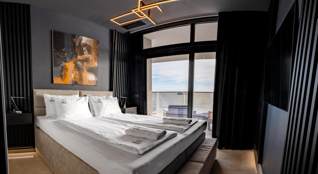 SUNSET CLIFFS VIP APARTMENT