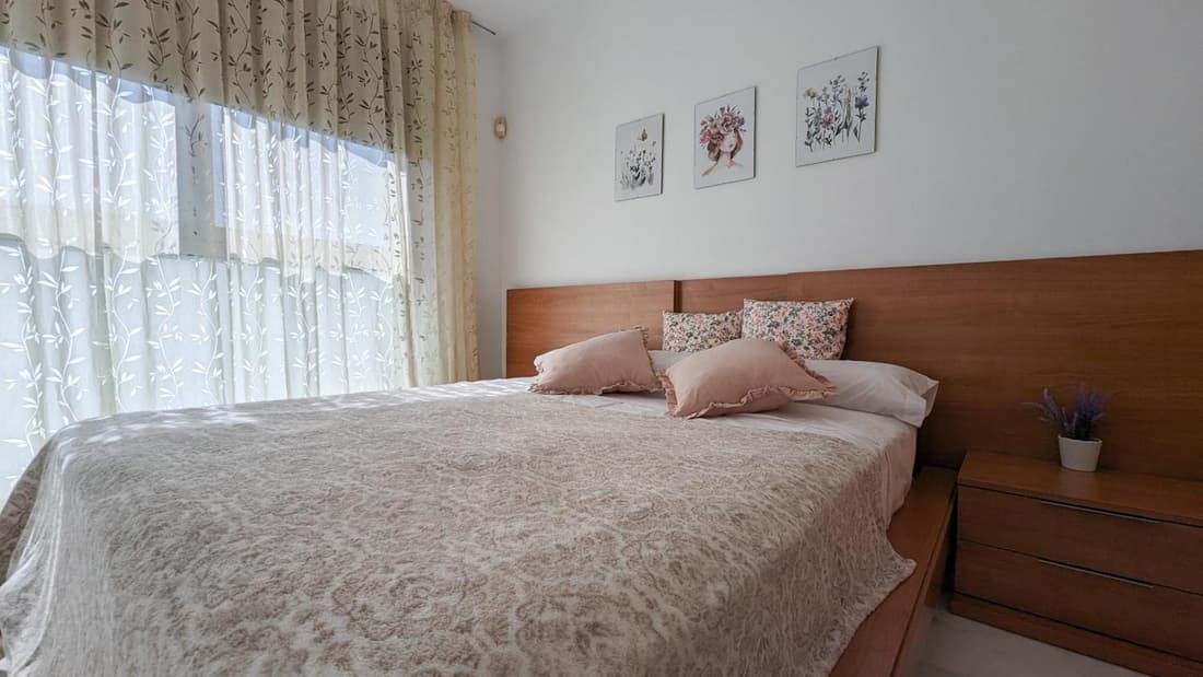 TORRE LUGANO sea view apartment