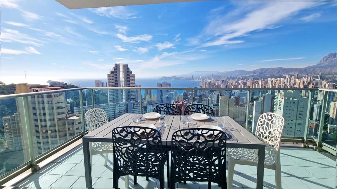 Benidorm Sky 18