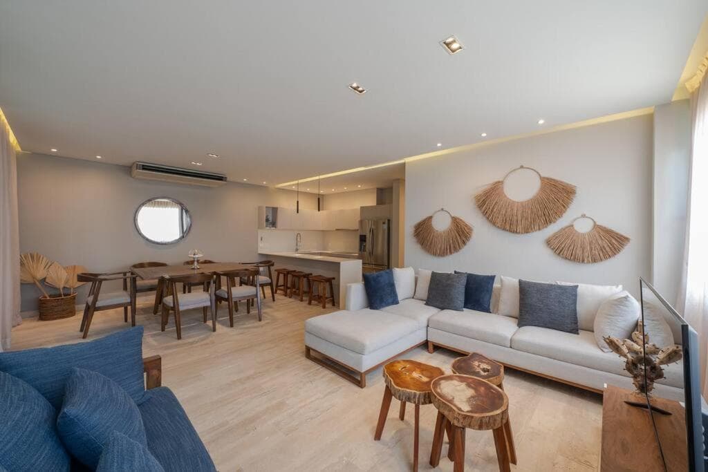 New 2 BD condo with private balcony