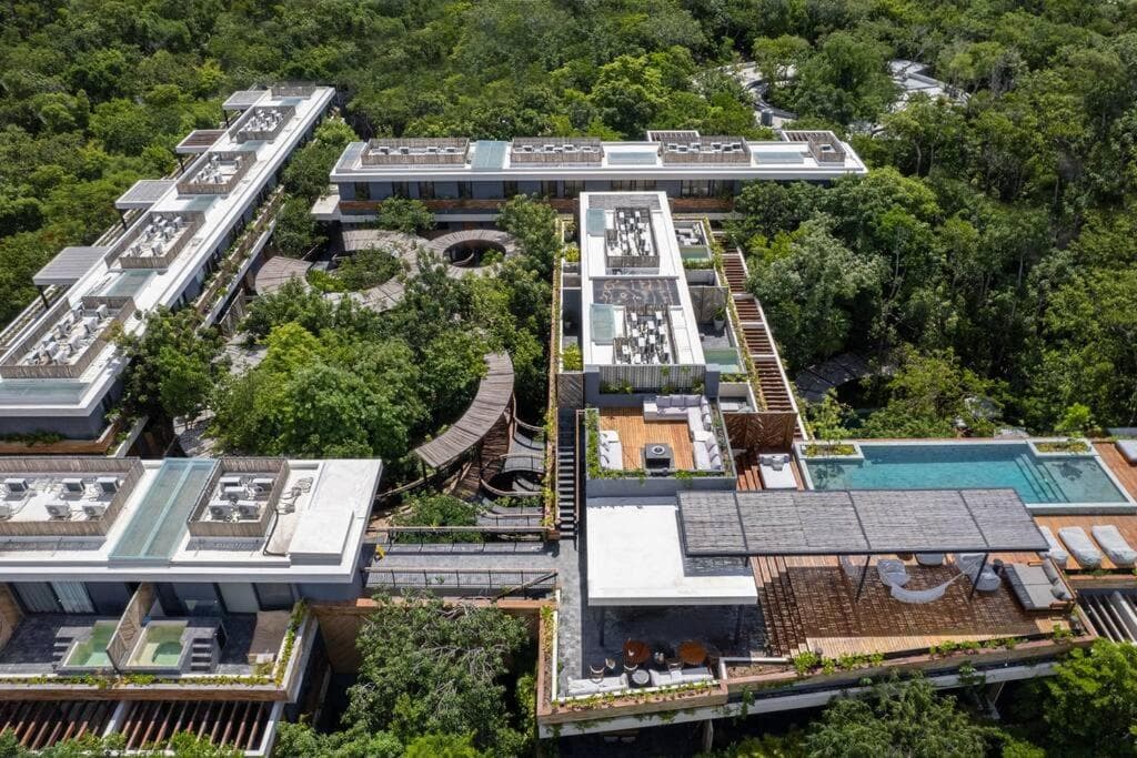 New 5 Star Condo-Infinity and Cenote Pool