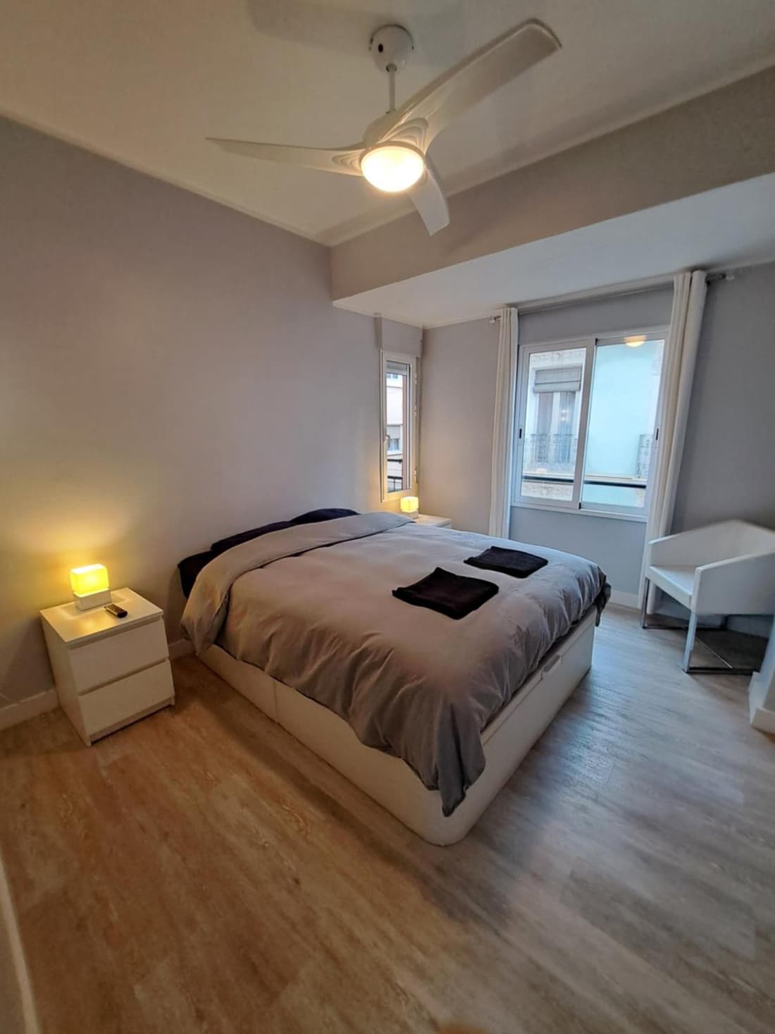 Modern 2 BR corner unit in the heart of Alicante