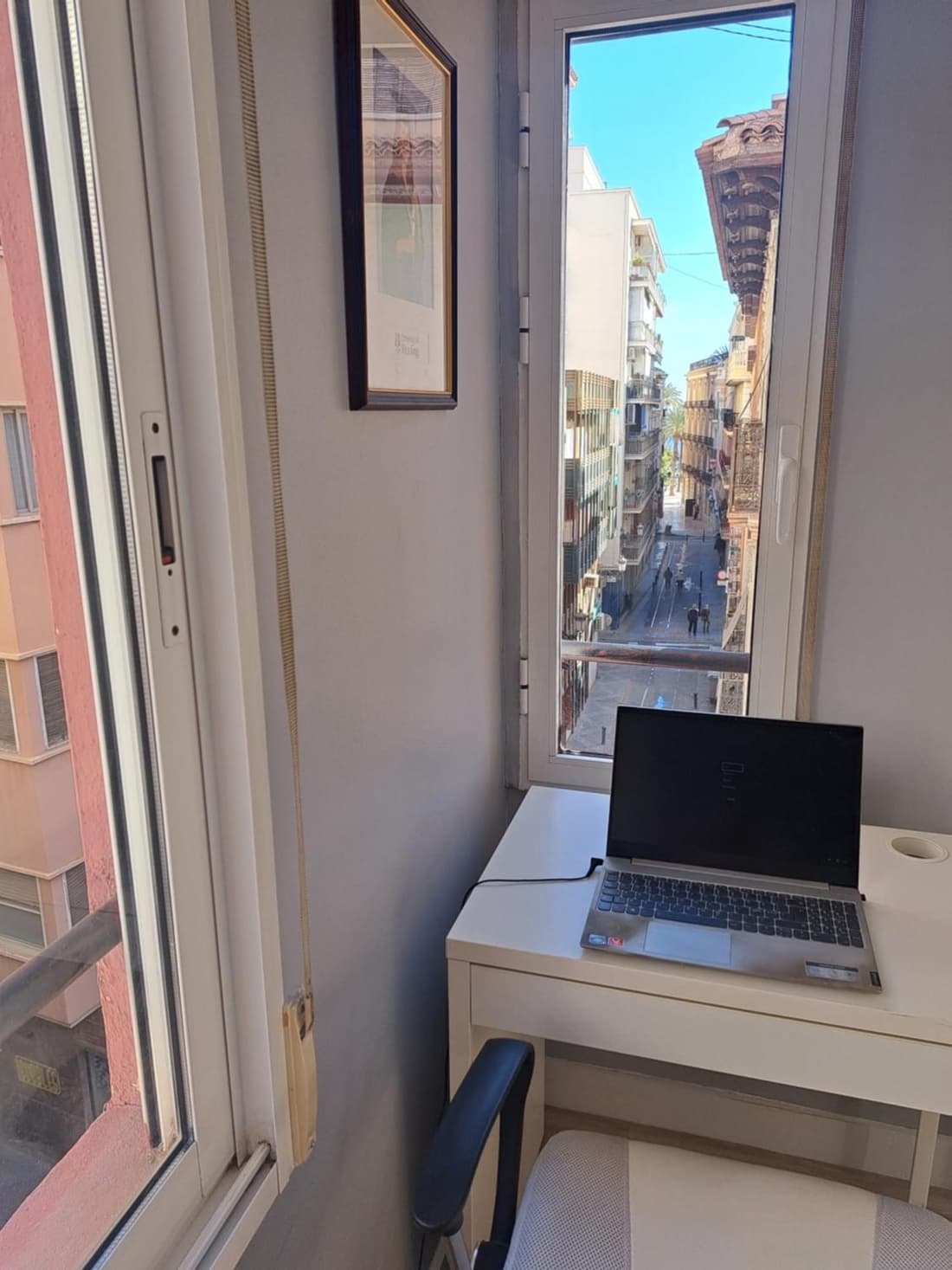 Modern 2 BR corner unit in the heart of Alicante