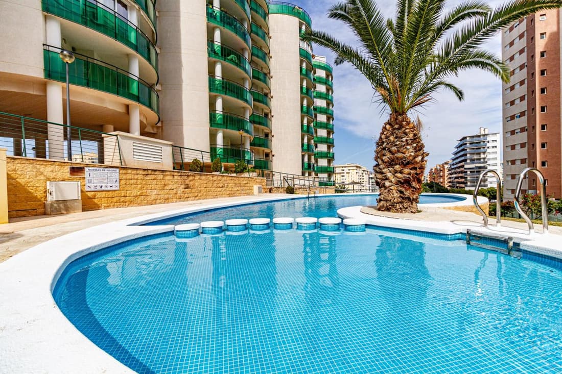 Apartment VilaPark with pool, terrace, beach
