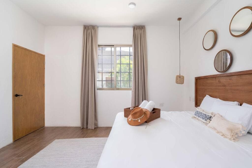 Private villa Maxanab 7rooms pool + Beach club