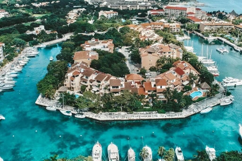 Penthouse, Ocean & Marina vws, Great 4 Remote Work