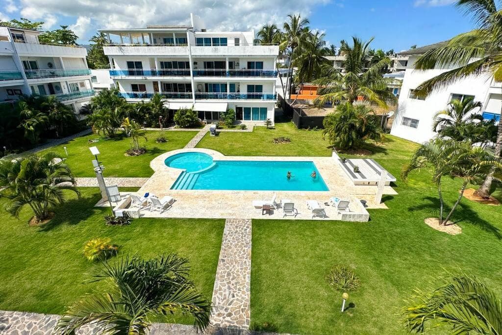 La Fenice Beachfront 3 Bedroom With Parking