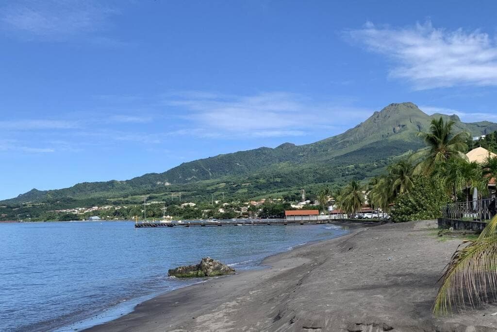 Casa Guila, Villa moderne à 50m de la plage à Saint-Pierre