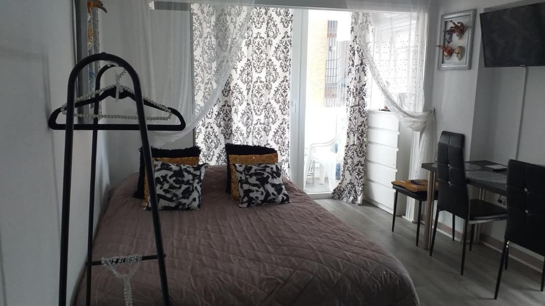 Inlesa 5A Holiday apt with pool